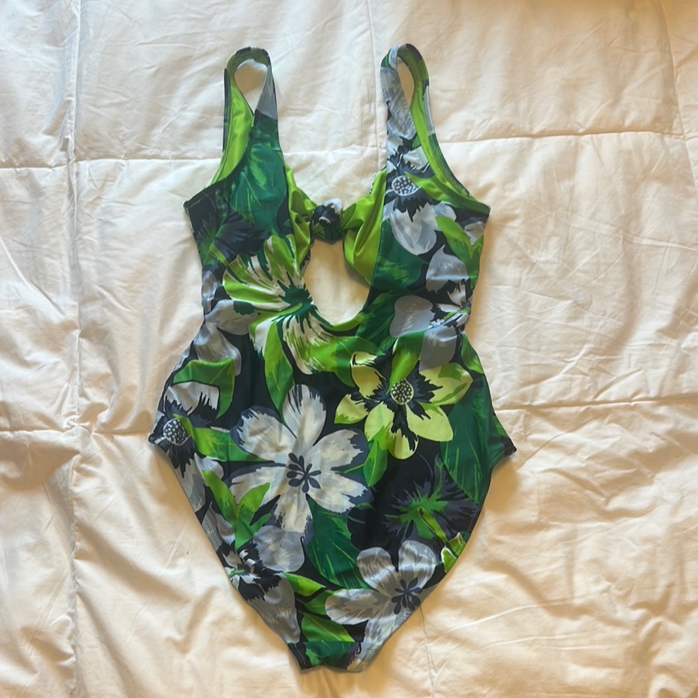 โ๏ธ๐ด Aerie Swimsuit ๐ดโ๏ธ - Picture 2 of 6